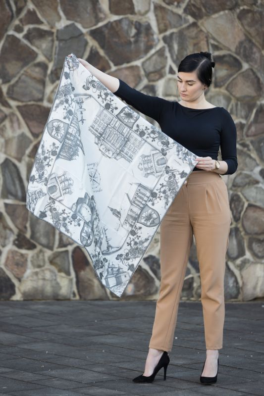 Módna hodvábna šatka SLOVENSKO BLACK - WHITE, 90 x 90cm