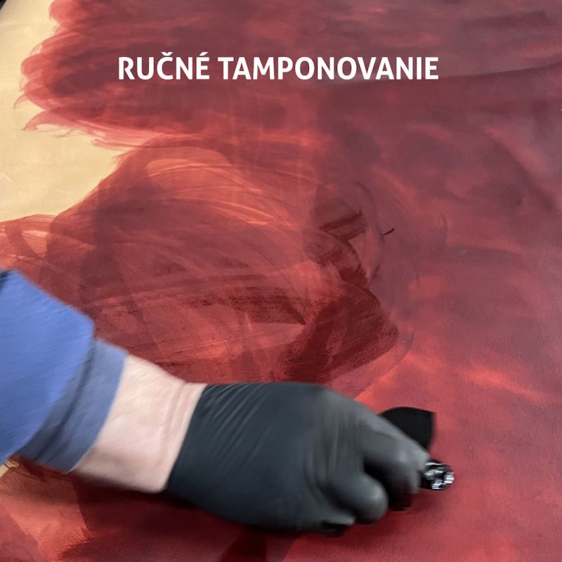 Kožená kabelka ručne tieňovaná v zelenej farbe