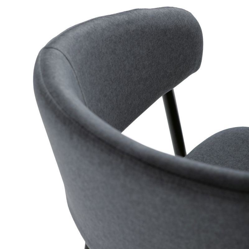 Elegantná jedálenská stolička v šedej farbe