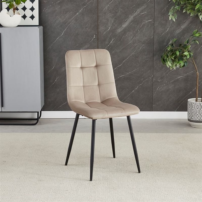 Jedálenská minimalistická stolička v industriálnom štýle, krémová zamatová látka