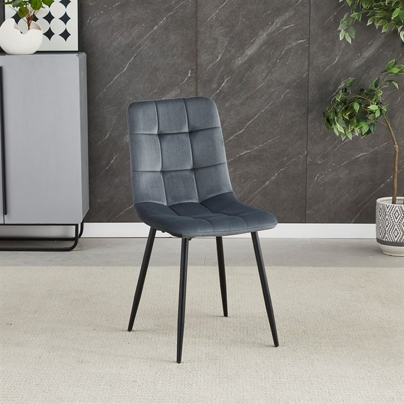 Jedálenská minimalistická stolička v industriálnom štýle, sivá zamatová látka