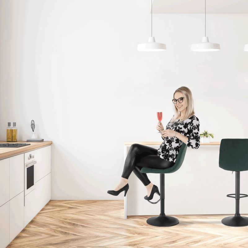 Príjemná a pohodlná barová stolička zelená