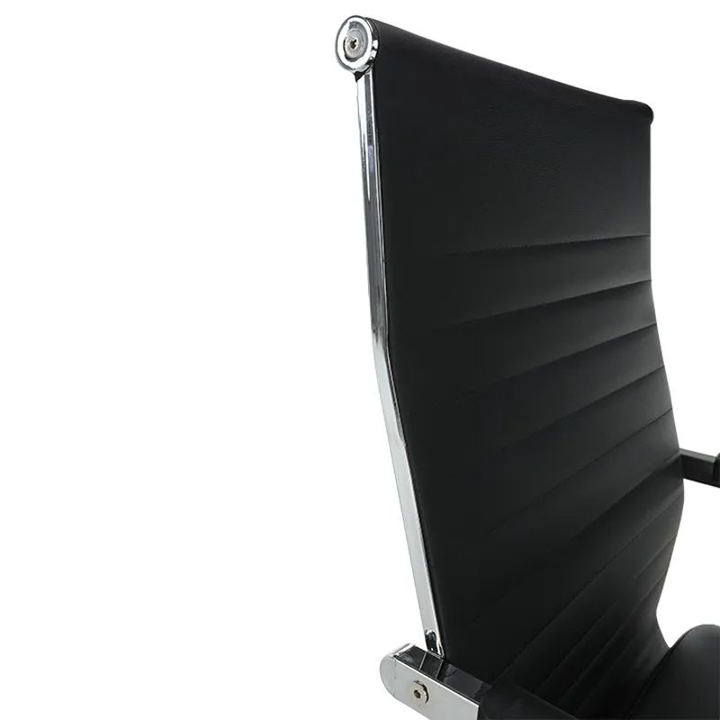 Kvalitné kancelárske kreslo vyrobené z kvalitnej ekokože farby čierna