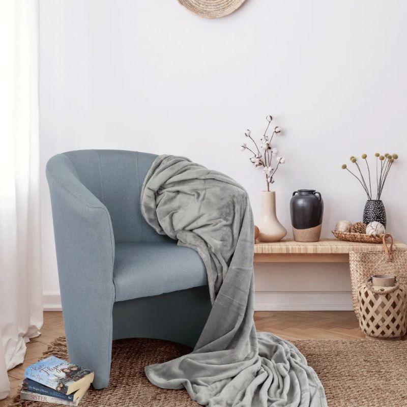 Elegantné kreslo, mentolová látka