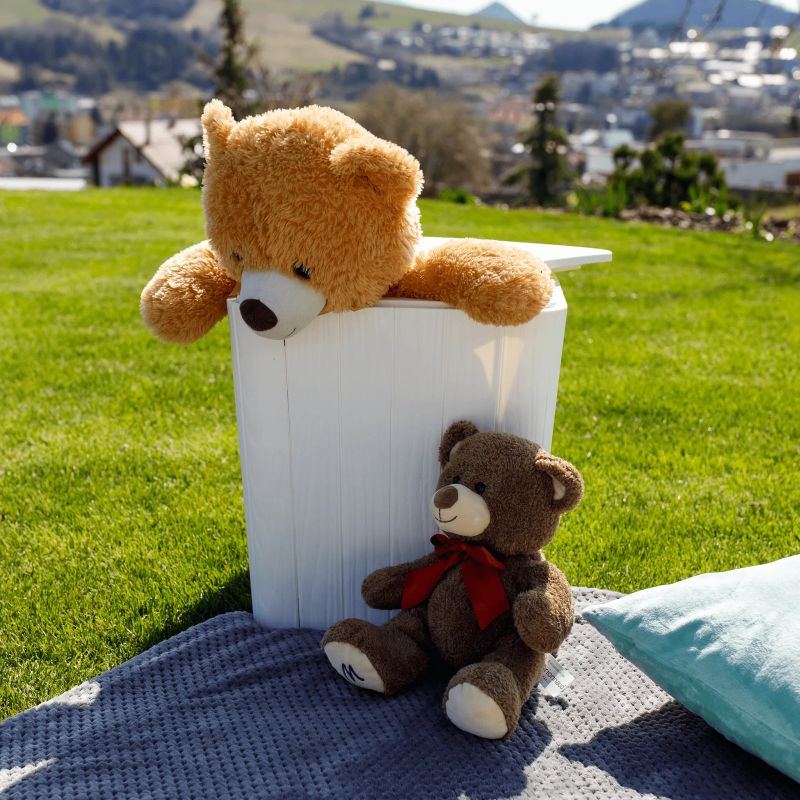 Záhradný úložný box/príručný stolík, biely