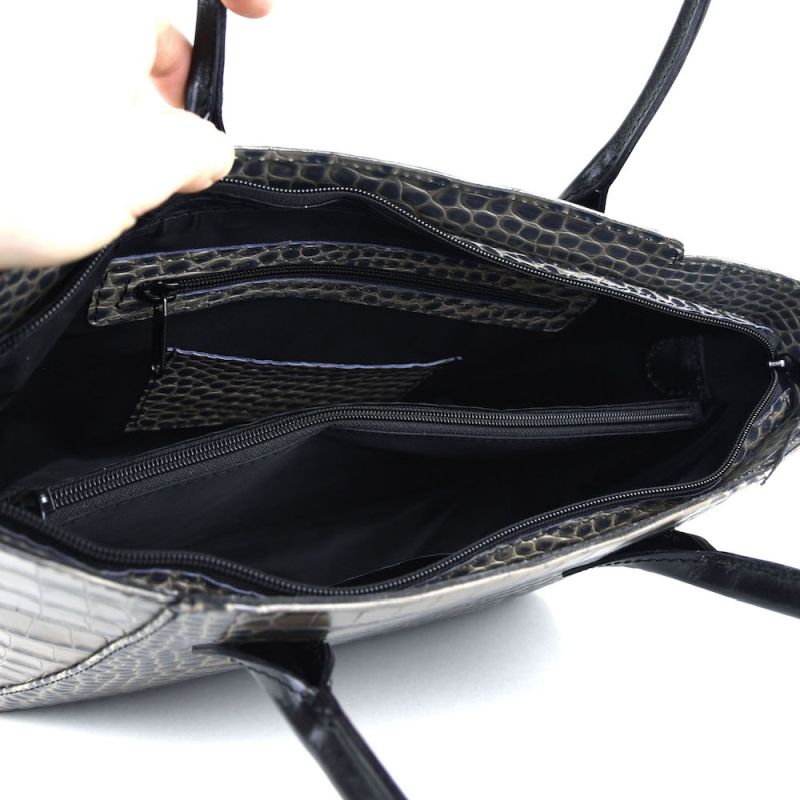 Dámska kabelka z pravej hovädzej kože s dezénom krokodíla v šedej farbe