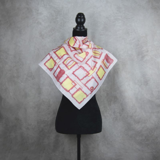 Hodvábna šatka ČERVENÉ ŠTVORCE, 85 x 85cm