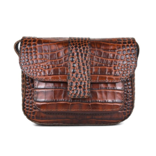 Malá dámska kabelka crossbody z hovädzej kože s dezénom krokodíla v hnedej farbe