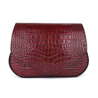 Dámska kabelka crossbody z hovädzej kože s dezénom krokodíla v bordovej farbe